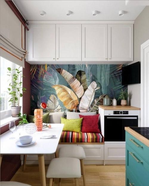 Яркий красочный интерьер для семьи с двумя детьми. 01