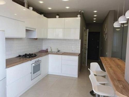 Просторная квартира. В спокойных тонах. 01