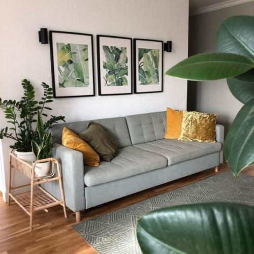 Зеркало с освещением в ванной - это не только стильный элемент интерьера, но и очень удобный предмет. 05