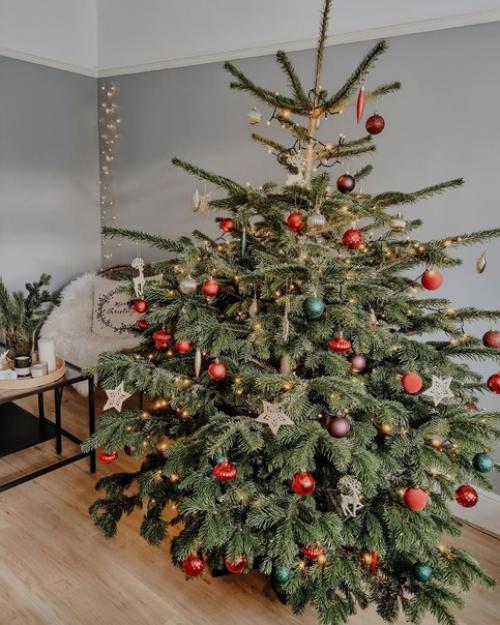 Детали скандинавского интерьера, в котором стены окрашены в любимый нами стильный серый цвет. 02