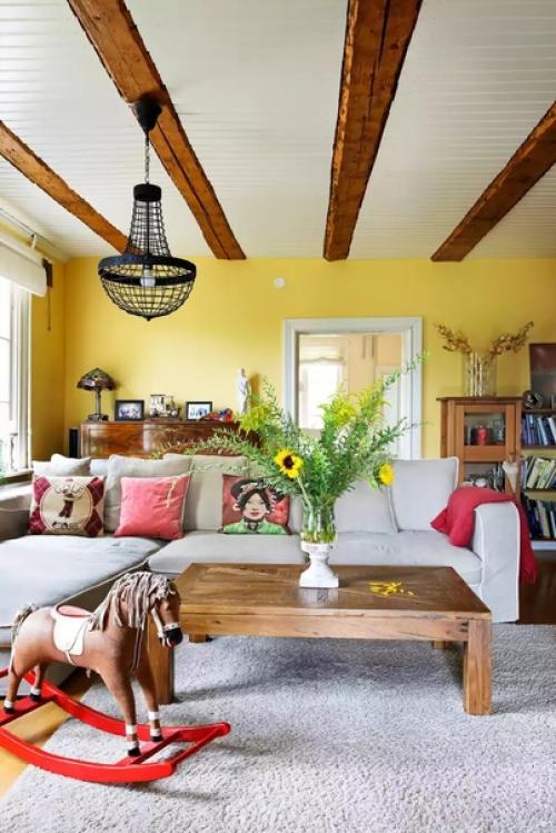 Старинный дом с мансардной крышей - В Таком Старом Доме Надо Быть Немного Щедрым. 04