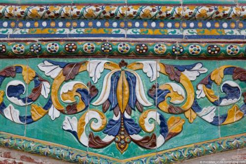 Ярославская майолика?   Роспись по керамике в традициях русского рисованного лубка, основанная на переработке архаичной скульптуры. 02