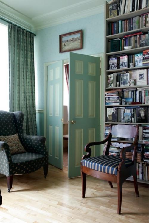 Квартира Виталия Вульфа - легендарного театрального критика, историка и телеведущего (1930 - 2011. 07