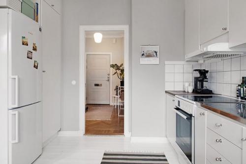 Как сделать малогабаритку просторной и уютной: 45 кв. 02