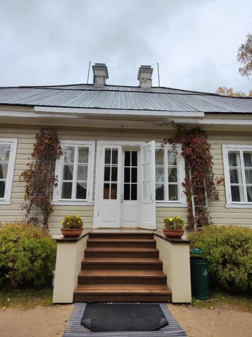 Дом пушкиных в Михаловском. 01