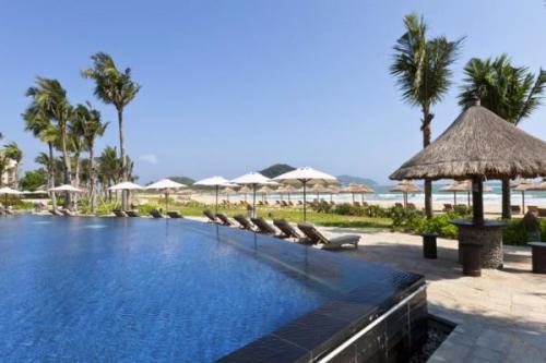 ? 5. Доступных отелей 5* на о. Хайнань? 02