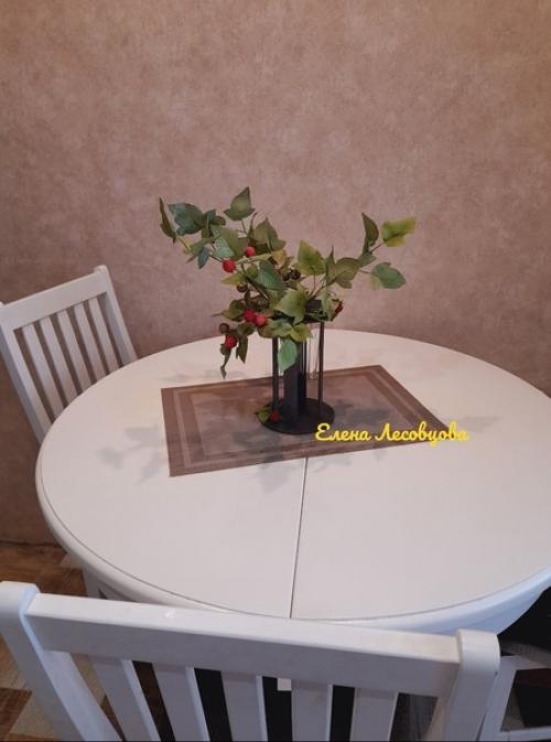 Композиция готова с веточками малины. 01