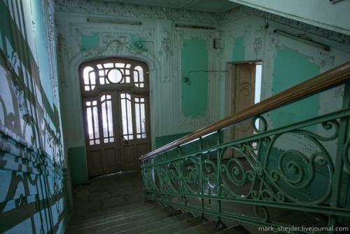 Дом со змеями. 08