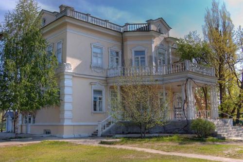 Усадьба шолохова. Наверняка многим будет интересно посетить посвященный прославленному писателю мемориальный комплекс. 01