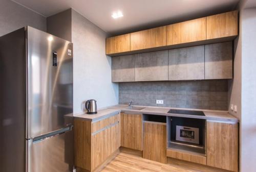 Интерьер квартиры в темной цветовой гамме. 01