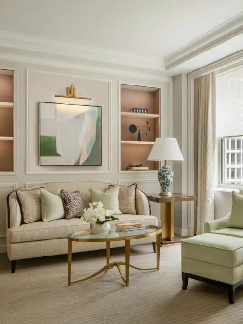 После восьмилетней реставрации и инвестиций в миллиарды долларов Waldorf Astoria снова принимает гостей. 04