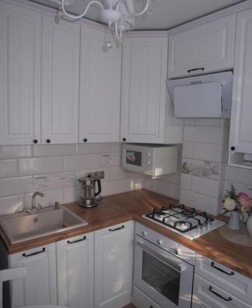 А вы говорите, что нереально сделать кухню на 5 кв. 04