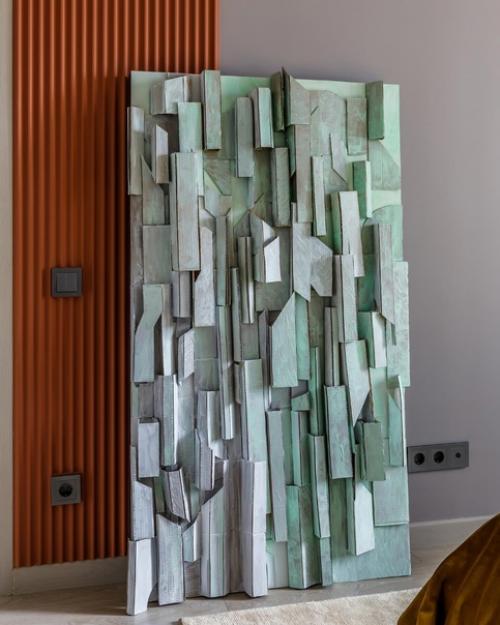 В этой квартире не делали глобального ремонта: покрасили стены, спланировали расстановку мебели, продумали декоративную составляющую. 04