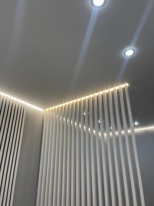 Вы только посмотрите, какой замечательный и ультрасовременный объект. 01