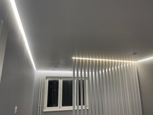 Вы только посмотрите, какой замечательный и ультрасовременный объект. 03