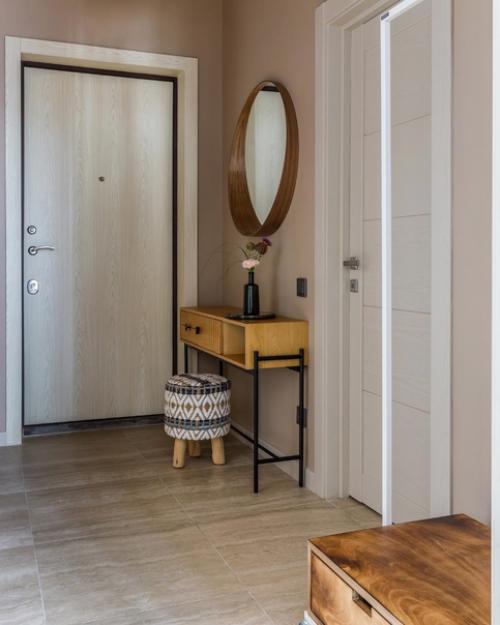 В этой квартире не делали глобального ремонта: покрасили стены, спланировали расстановку мебели, продумали декоративную составляющую. 08