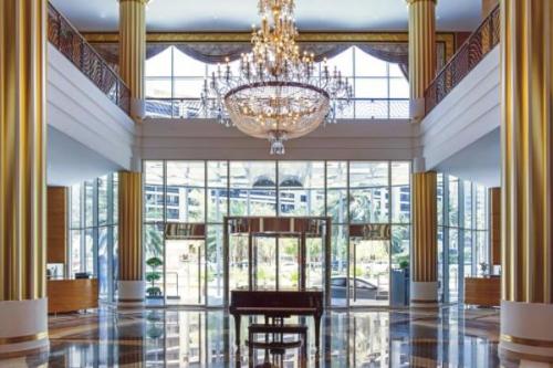 Отель дня: Millennium Corniche Hotel Abu Dhabi 5* (ОАЭ, Абу даби). 01