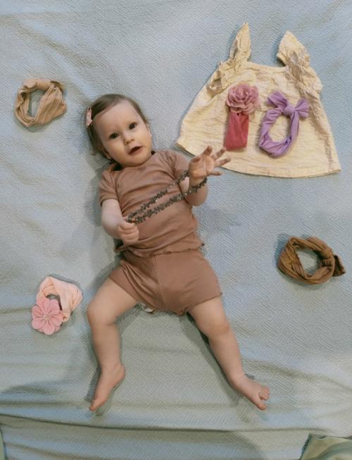 Вчера Ляле Юле исполнилось 10 месяцев. 

