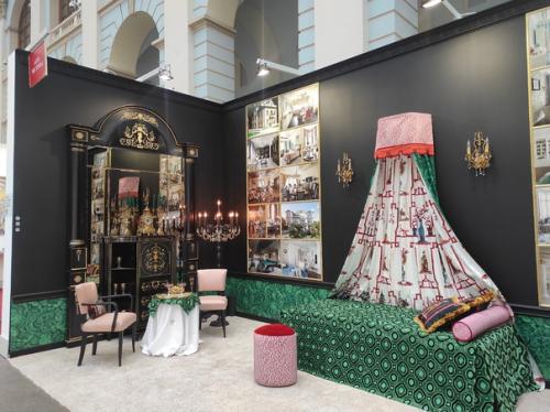 Выставка дизайн интерьера демонстрирует современные тенденции и знакомит с дизайнерскими салонами и художниками. 06