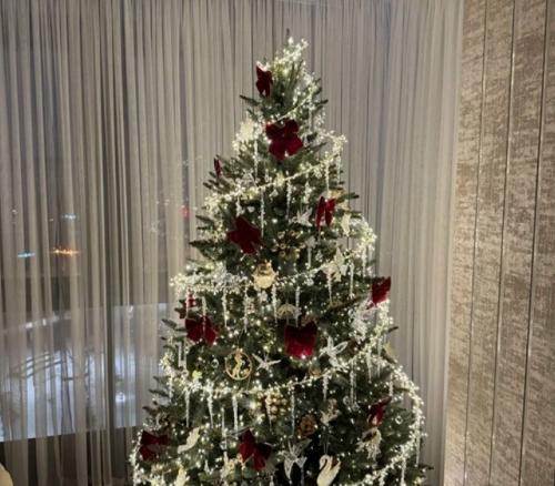 В соцсетях набирает популярность новый интерьерный тренд - эффект Парящих огней.