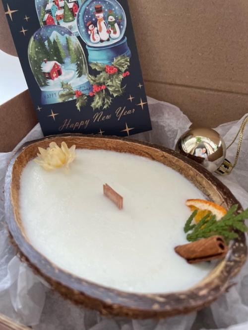 Свеча в кокосовой скорлупе состав - соевый воск. 01