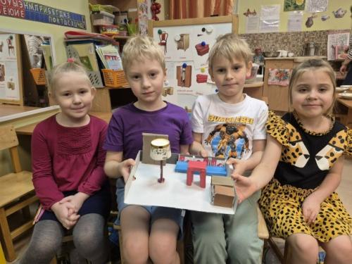 На этой неделе воспитанники группы N14 попробовали себя в роли дизайнеров интерьера.  