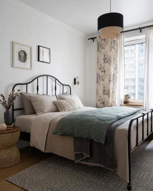 Молодая семейная пара купила эту квартиру и пригласила дизайнера Нину клюс разработать для них светлый и уютный интерьер в скандинавском стиле. 06