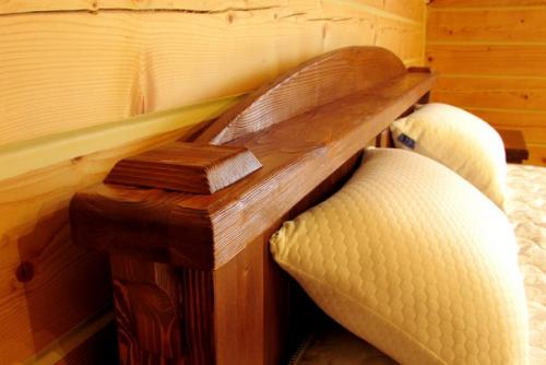 Кровать и тумбы под старину. 06 Кровать и тумбы под старину. 06