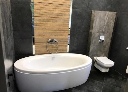 Ерееxaли из квартиры в дом. 08