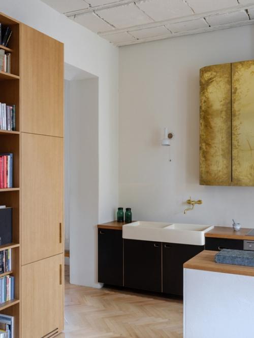 Такие интерьеры я называю Барахолка их поймут не многие, да это и не нужно специфический дизайн кухни/гостиной для творческой богемы. 03