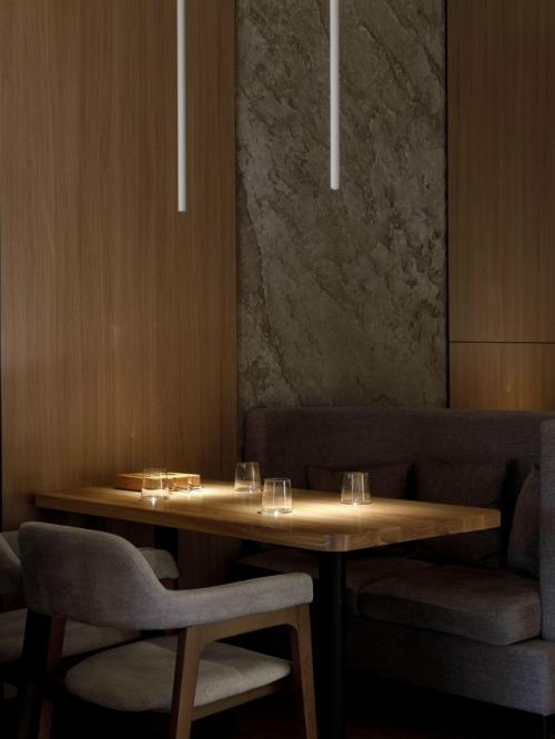 В жилом комплексе Ньютон открылся ресторан Balance - третий совместный проект дизайнера Кристины Горшковой и её постоянных заказчиков. 04