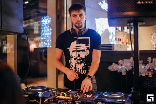 Новый суши бар в самом центре Воронежа напротив к -ра пролетарий. 05