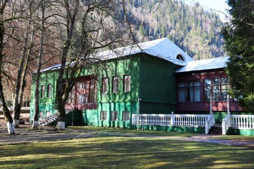 Государственная дача сталина в Абхазии. 09