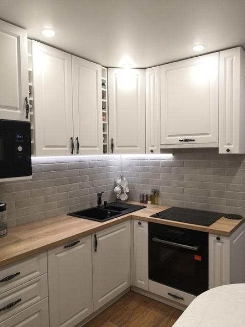 Все тут выкладывают шикарные ремонты, а я покажу свой простенький вариант кухни. 02