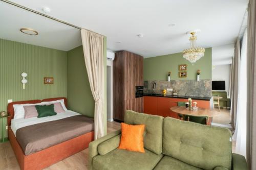 Интерьер квартиры - студии 32 м 2 в ЖК волжский парк в Москве.  