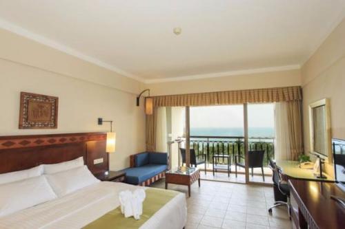 ? 5. Доступных отелей 5* на о. Хайнань? 05