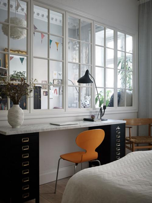 Альбом номер 1. интерьер этой квартиры в красивом 100-летнем здании в Стокгольме получился довольно интересным и ярким. 07