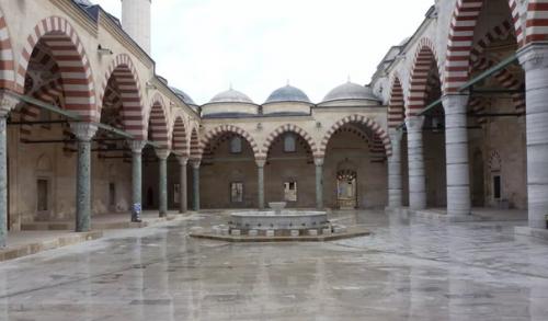 Мечеть трех балконов - Юч шерефели. 07