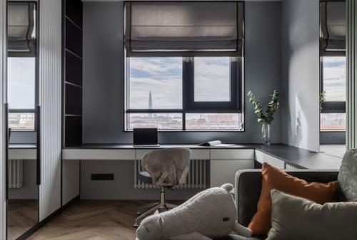 Три в одном: спальня - гостиная - рабочее место. 01