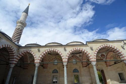 Мечеть трех балконов - Юч шерефели. 02