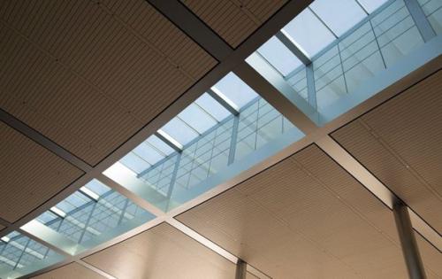 Apple опубликовала первые фотографии интерьера нового Космического Офиса. 06