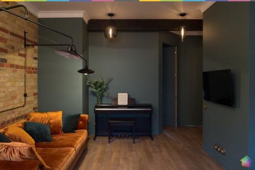 Квартира в индустриальном стиле с балконом в ванной комнате ч. 1.

