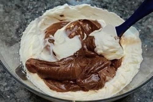 Торт с бананами и шоколадным муссом. 06