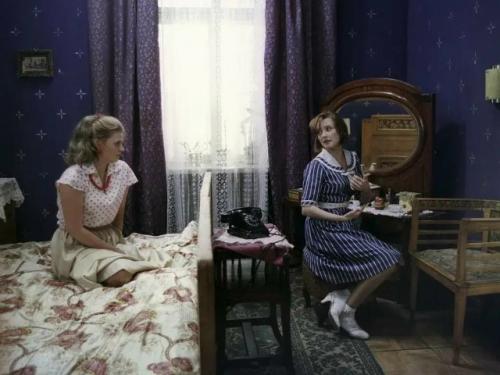 Умерла Вера алентова: 3 интерьера ее героини из фильма Москва Слезам не Верит. 04