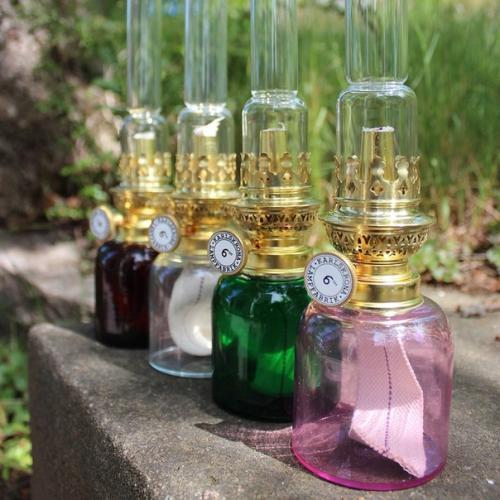 Семейное предприятие Karlskrona Lampfabriken существует с 1884 года. 05