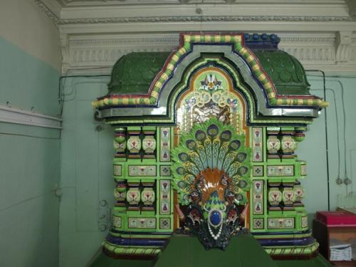 Дом с павлином. 04