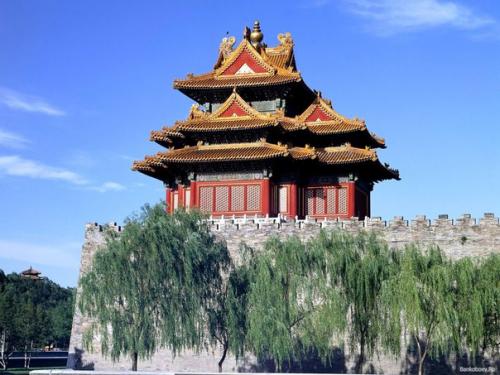 Архитектура Японии, как и многое в этой стране, складывается из памятников глубокой древности и шедевров современного мастерства. 04