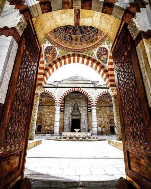 Мечеть трех балконов - Юч шерефели. 06