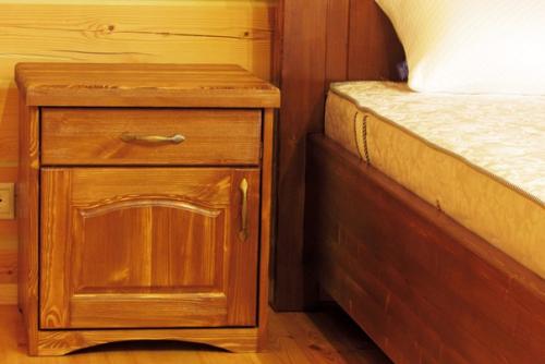 Кровать и тумбы под старину. 01 Кровать и тумбы под старину. 01