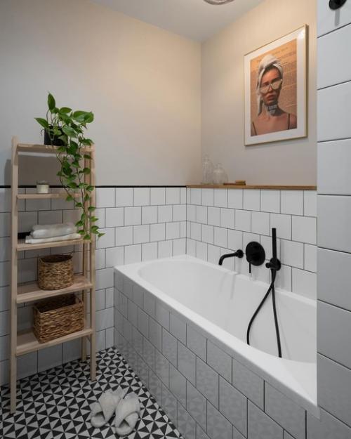 Молодая семейная пара купила эту квартиру и пригласила дизайнера Нину клюс разработать для них светлый и уютный интерьер в скандинавском стиле. 05